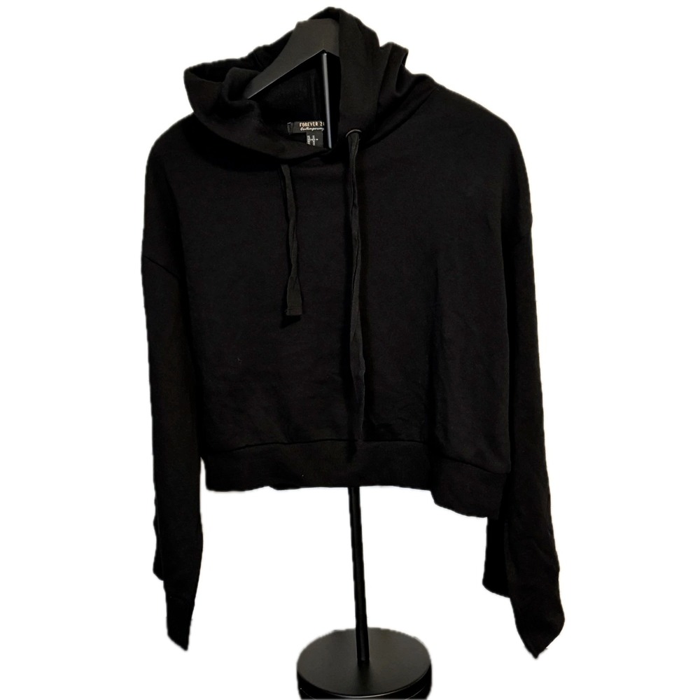 Forever 21 Contemporary Black Cropped Hoodie‎ M Wide Sleeve Casual